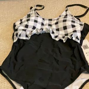 NWT Cup-she One piece bathing suit black XS